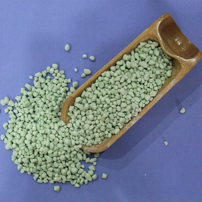 生产七水硫酸亚铁颗粒 农业级 2-4mm蓝绿色颗粒 农作物专用肥料