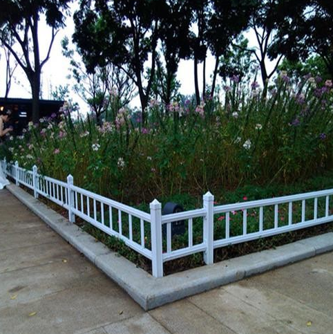 贵阳花坛草坪护栏厂家是建设我们绿色城市环境的环保材料