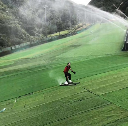 环保材料，不污染环境 旱雪道 彩虹滑道 进口旱雪图2