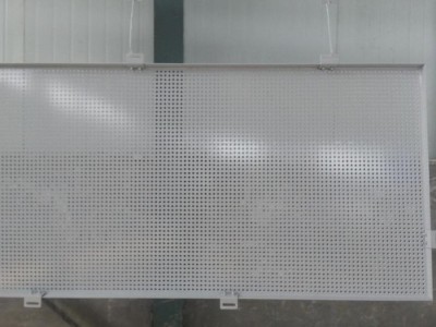 机房墙面微孔吸音板 穿孔铝制蜂窝状吸音板 吸音板价格区间 穿孔铝板