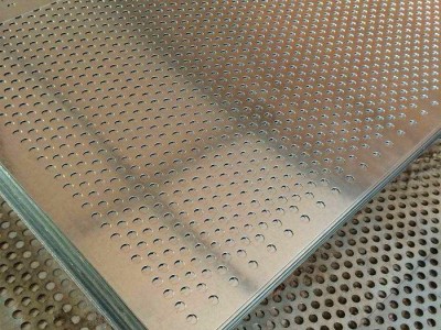 安平亮宇厂家供应穿孔吸音板 不锈钢网 金属冲孔网现货加定制