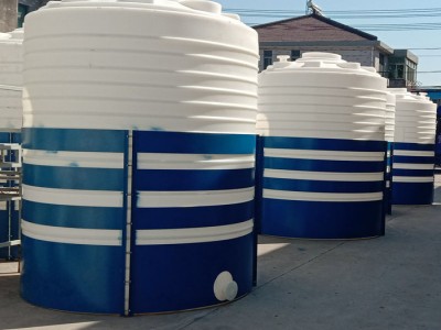 华社立式30T全新滚塑加厚塑料储罐 化工液体 污水处理 森林消防 应急预案 化工桶图1