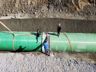 地埋式缠绕玻璃钢夹砂保温管  抗压排污化工废气输送管道  隆康图1