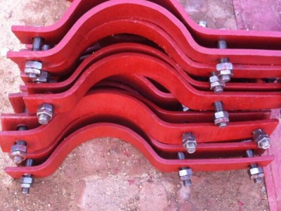 芳擎A7-1 三螺栓管夹（保温管用） 碳钢材质 三螺栓管夹厂家