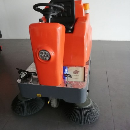 VOL-1260  驾驶式电动扫地车 道路环卫清洁车 厂家*