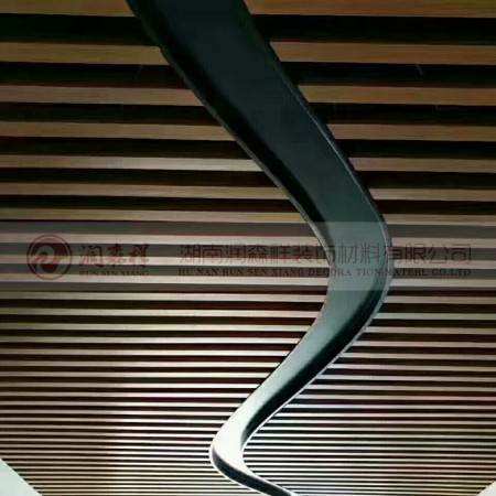 湖南铝方通,湖南U型铝方通,湖南方通天花,湖南仿木纹铝方通天花,铝单板,Z型勾搭龙骨,U型铝方通龙骨,A字龙骨价格图3